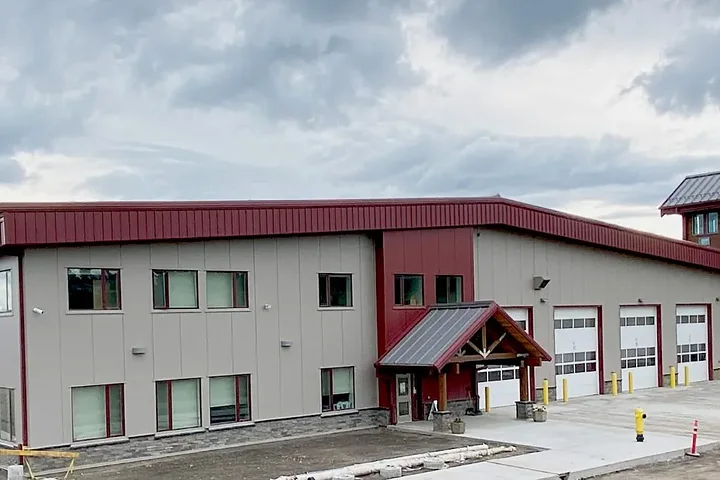 Grande Cache Public Service Building